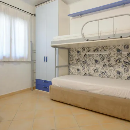 2 Bedroom Gorgeous In Holiday home Costa Rei