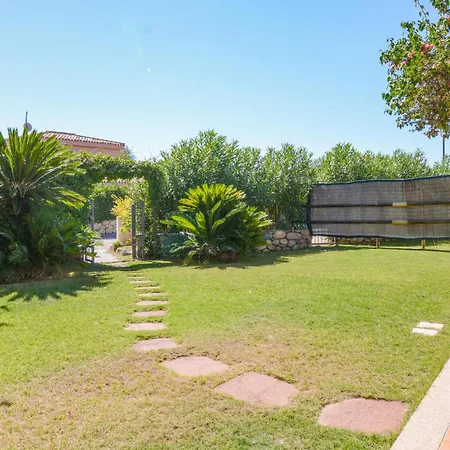 2 Bedroom Gorgeous In Holiday home *